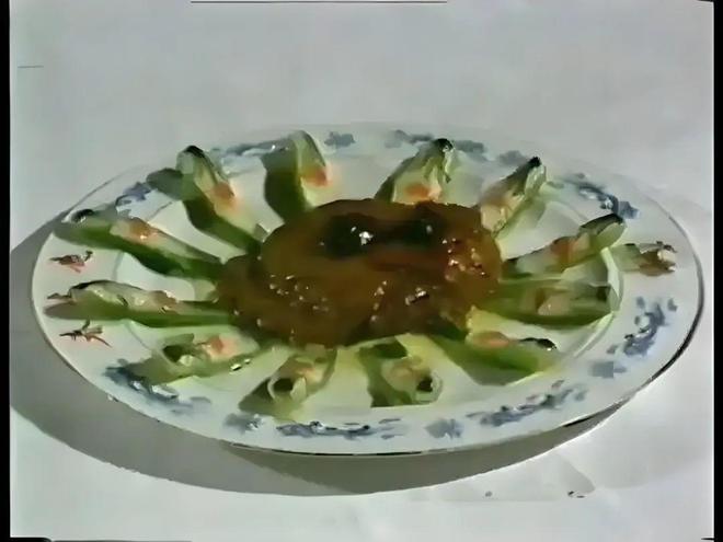 小鸡炖蘑菇、脊骨炖酸菜故乡的味道在这里！麻将胡了试玩模拟器《匠心辽品》：锅包肉、(图10)